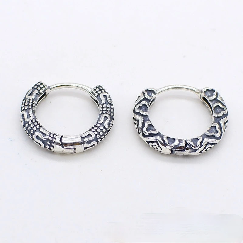 Men's and Women's Vintage Hoop Retro Earrings Boutique Carved Pattern Jewelry Korean Novelty
Men's and Women's Vintage Hoop Retro Earrings Boutique Carved Pattern Jewelry Korean Novelty