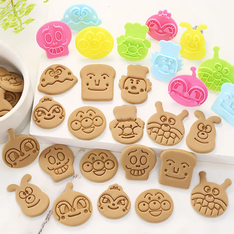 Cartoon Biscuit Mold DIY Homemade Children's Snacks Baking Mold Household 3D Three-dimensional Modeling Biscuit Making Tool
Cartoon Biscuit Mold DIY Homemade Children's Snacks Baking Mold Household 3D Three-dimensional Modeling Biscuit Making Tool