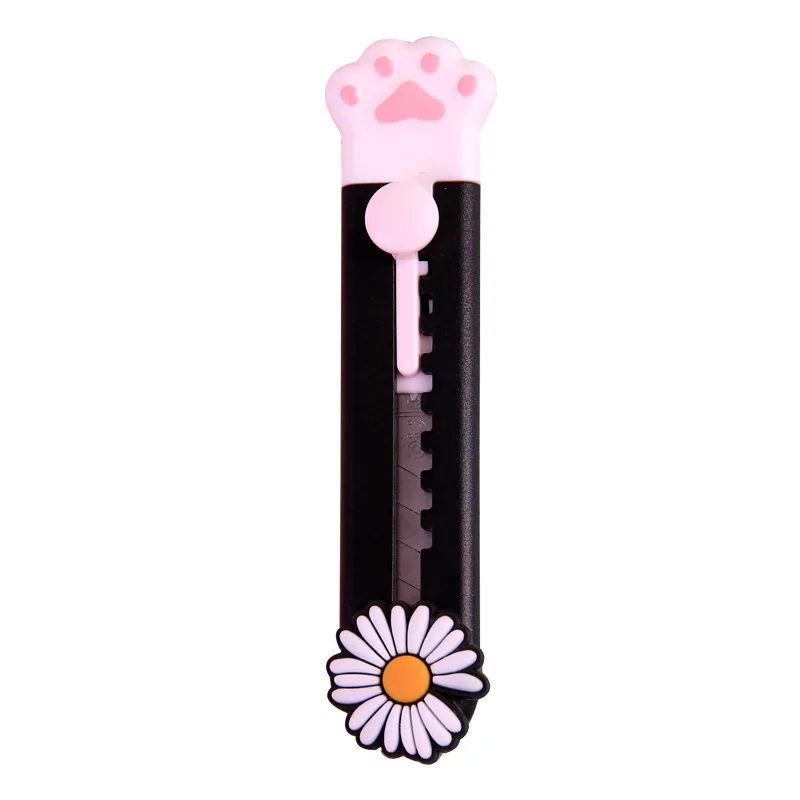 Cute Mini Portable Cat Claw Art Utility Knife Creative Kawaii Cartoon Wallpaper Carton Knife PaperCutter Knife Office Stationery
Cute Mini Portable Cat Claw Art Utility Knife Creative Kawaii Cartoon Wallpaper Carton Knife PaperCutter Knife Office Stationery