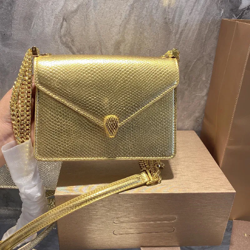 New 2021 Golden Genuine Leather bag Designer Bag Sac De Luxe Femme Mochila Bolso Mujer Satchels Women Bags Luxury Designer
New 2021 Golden Genuine Leather bag Designer Bag Sac De Luxe Femme Mochila Bolso Mujer Satchels Women Bags Luxury Designer