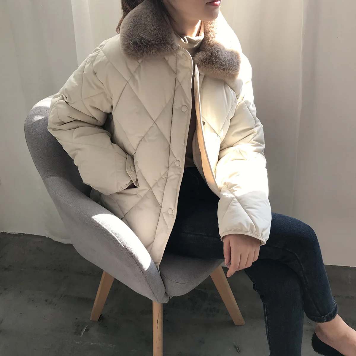 HAOOHU 2020 winter new women's down cotton jackets fashion trends casual solid long sleeve fur collar loose slim warm coats
HAOOHU 2020 winter new women's down cotton jackets fashion trends casual solid long sleeve fur collar loose slim warm coats