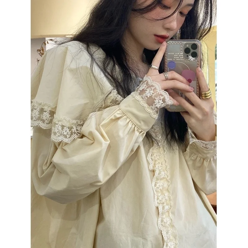 Lace Doll Collar Long-sleeved Shirt Women's Spring Western Style Slimming French Joker Sweet Instafamous Fried Street
Lace Doll Collar Long-sleeved Shirt Women's Spring Western Style Slimming French Joker Sweet Instafamous Fried Street