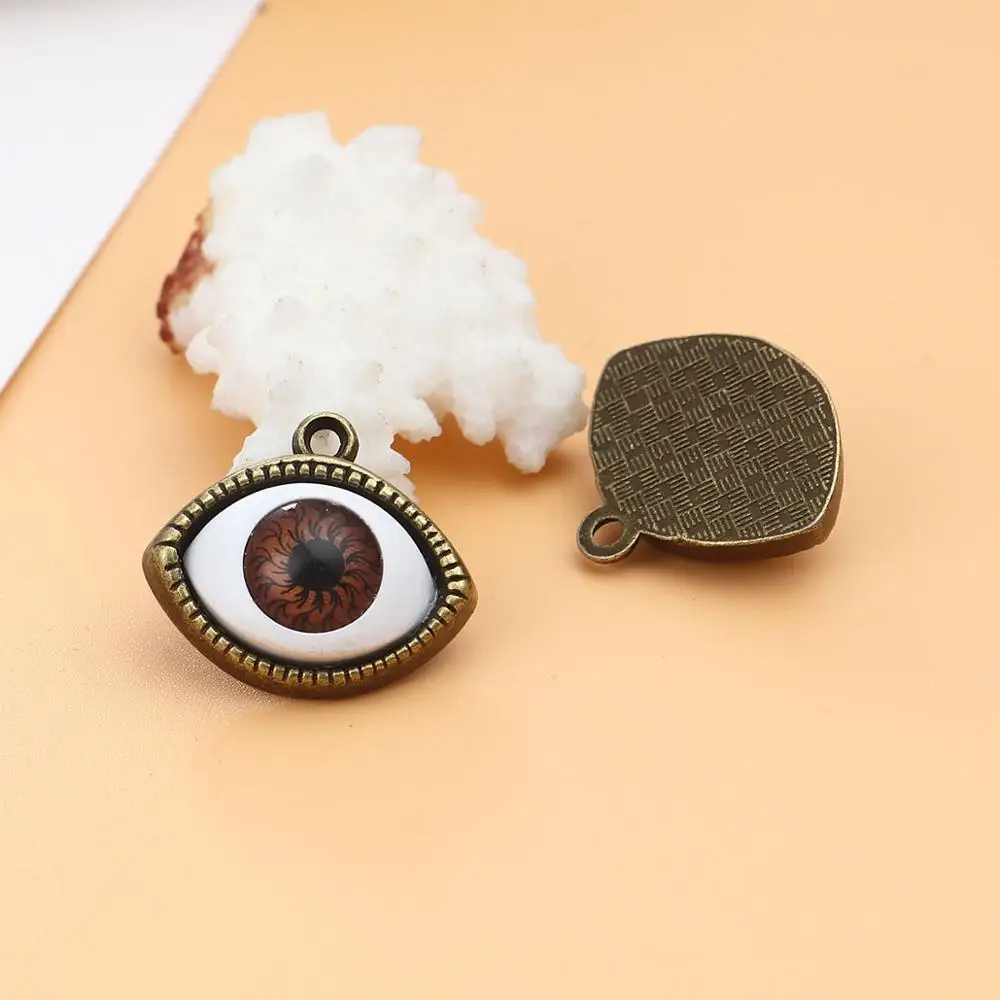 8Seasons Vintage Zinc Based Alloy Charms Eye Antique Silver Color Brown/Blue Color Pendants DIY Jewelry Gifts 22mm x 20mm, 10PCs
8Seasons Vintage Zinc Based Alloy Charms Eye Antique Silver Color Brown/Blue Color Pendants DIY Jewelry Gifts 22mm x 20mm, 10PCs