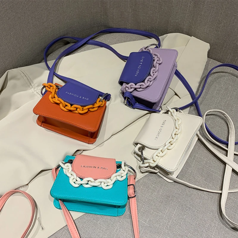 Color Contrast Simple Versatile Bag Women Mini Crossbody Bag Acrylic Chain Lady Hit Color PU Leather Luxury Shoulder Bag
Color Contrast Simple Versatile Bag Women Mini Crossbody Bag Acrylic Chain Lady Hit Color PU Leather Luxury Shoulder Bag