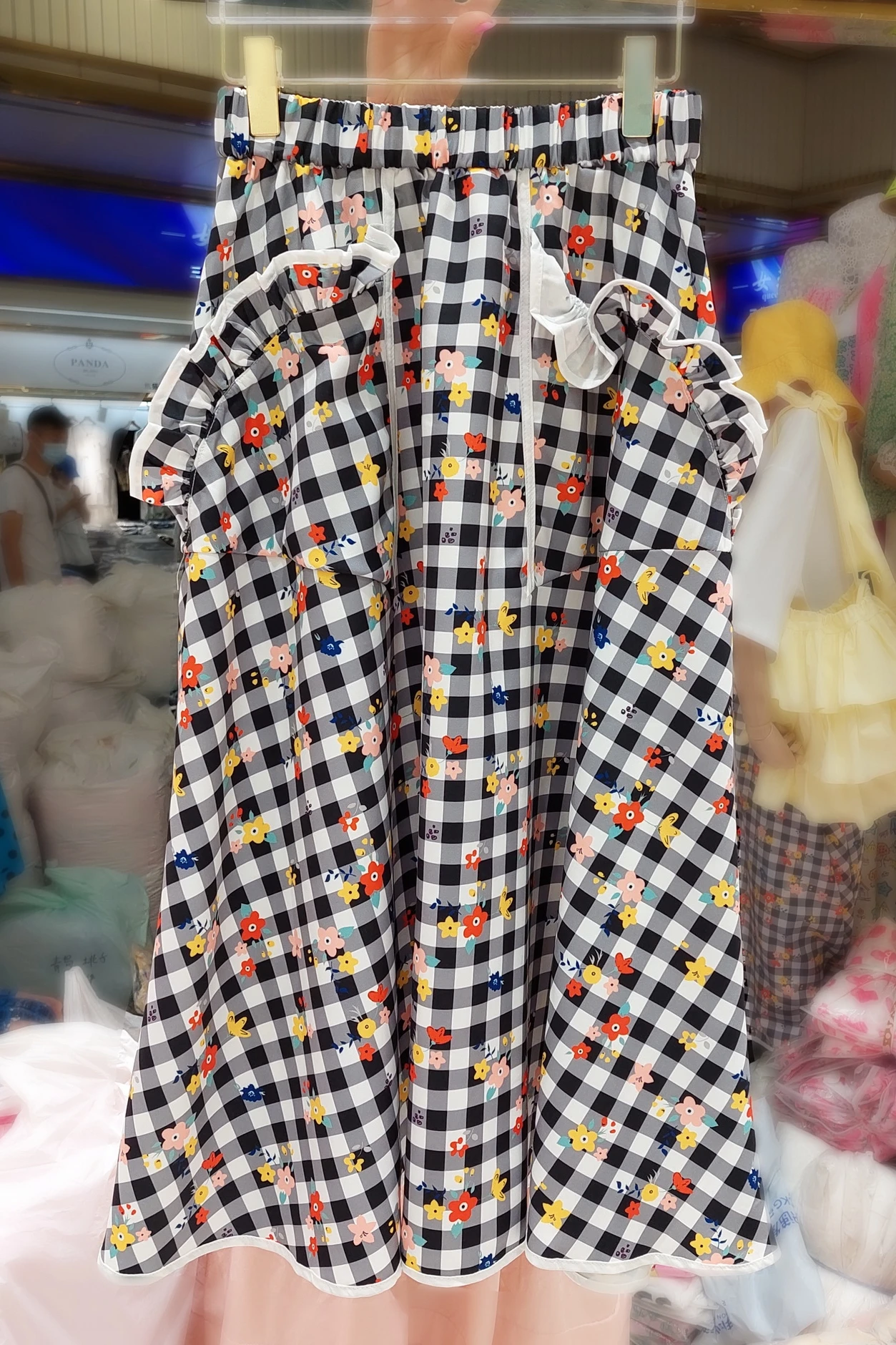 Irregular Lace Pocket Plaid Flower Skirt Women Bohemian Umbrella Skirt Summer Female Fashion Plaid Korean Skirts
Irregular Lace Pocket Plaid Flower Skirt Women Bohemian Umbrella Skirt Summer Female Fashion Plaid Korean Skirts