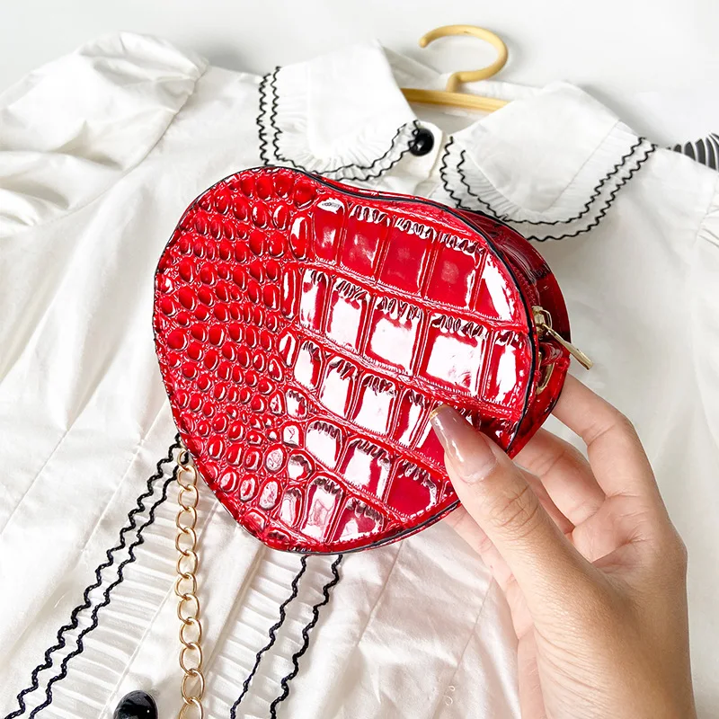 Women Bag New Fashion Shoulder Messenger Bag Lady Crossbody Bags Chains Crocodile Pattern Heart-shaped Handbag Coin Purse Bag
Women Bag New Fashion Shoulder Messenger Bag Lady Crossbody Bags Chains Crocodile Pattern Heart-shaped Handbag Coin Purse Bag