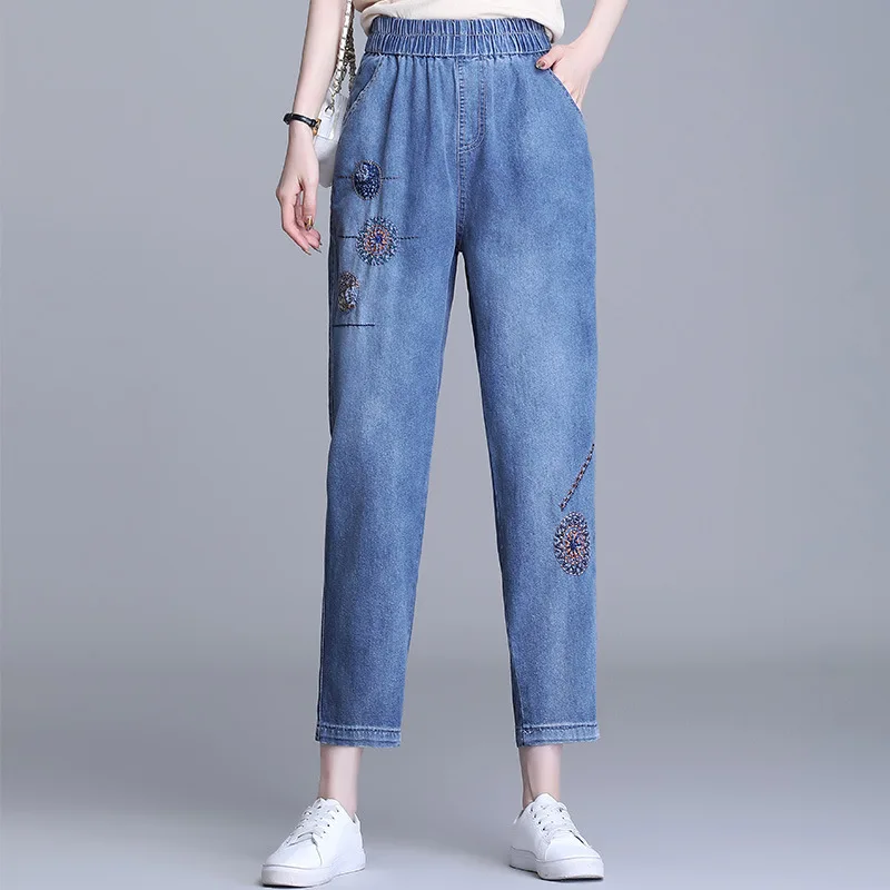 Women Jeans 2021 Summer Fashion Loose Casual Elastic High Waist Embroidery Harem Denim Pants Vintage Elegant Trouser Woman F609
Women Jeans 2021 Summer Fashion Loose Casual Elastic High Waist Embroidery Harem Denim Pants Vintage Elegant Trouser Woman F609