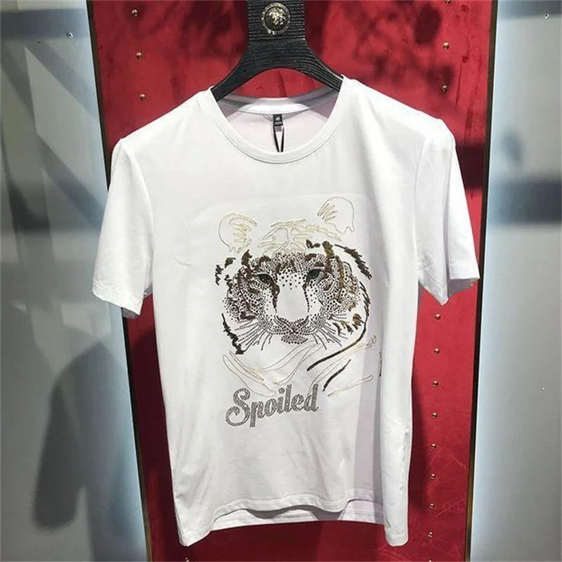 T-shirt Men's Tiger Head Rhinestone Top Trend Heavy Craft Slim Round Neck High-Quality Mercerized Cotton Short Sleeve Male Top
T-shirt Men's Tiger Head Rhinestone Top Trend Heavy Craft Slim Round Neck High-Quality Mercerized Cotton Short Sleeve Male Top