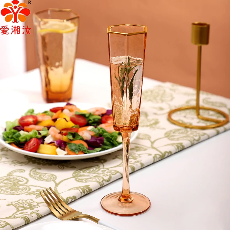 Стакан Aixiangru для шампанского, роскошный стакан из пномянного молотка, термостойкий ручной работы, покрашенный золотом стакан для молотка
Стакан Aixiangru для шампанского, роскошный стакан из пномянного молотка, термостойкий ручной работы, покрашенный золотом стакан для молотка