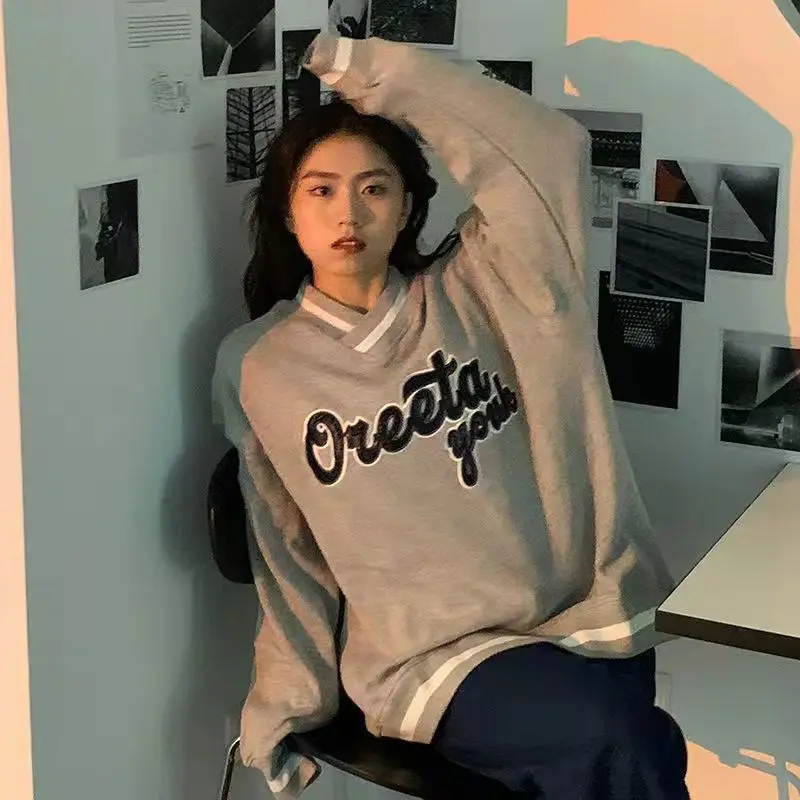Design Embroidery V Neck Street Style Oversized Sweatshirt Women Casual Kawaii Clothing Aesthetic Autumn Harajuku Hoodie Fashion
Design Embroidery V Neck Street Style Oversized Sweatshirt Women Casual Kawaii Clothing Aesthetic Autumn Harajuku Hoodie Fashion