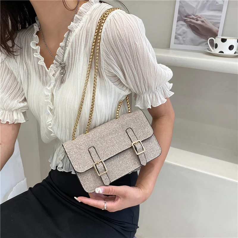 Fashion Women Shoulder Bag Messenger Bag PU Leather Tote Bag Chain Simple Underarm Crossbody Bags for Ladies Flap Hasp Handbag
Fashion Women Shoulder Bag Messenger Bag PU Leather Tote Bag Chain Simple Underarm Crossbody Bags for Ladies Flap Hasp Handbag