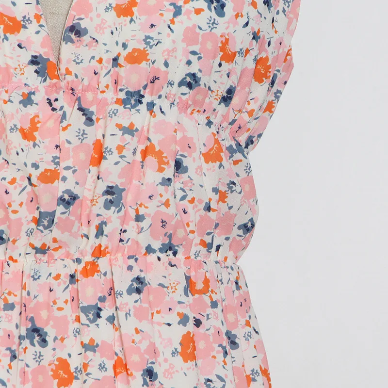 2021 Summer Women's New Holiday Beach Dress V-Neck Sling Small Flower Split Chiffon Printing And Dyeing A-Line Swing Dress 
2021 Summer Women's New Holiday Beach Dress V-Neck Sling Small Flower Split Chiffon Printing And Dyeing A-Line Swing Dress