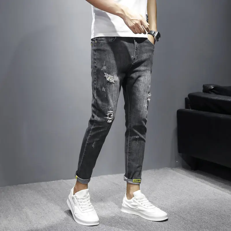2021 Jeans men's slimming small foot tide brand elastic men's pants 100 casual hole nine-point pants
2021 Jeans men's slimming small foot tide brand elastic men's pants 100 casual hole nine-point pants