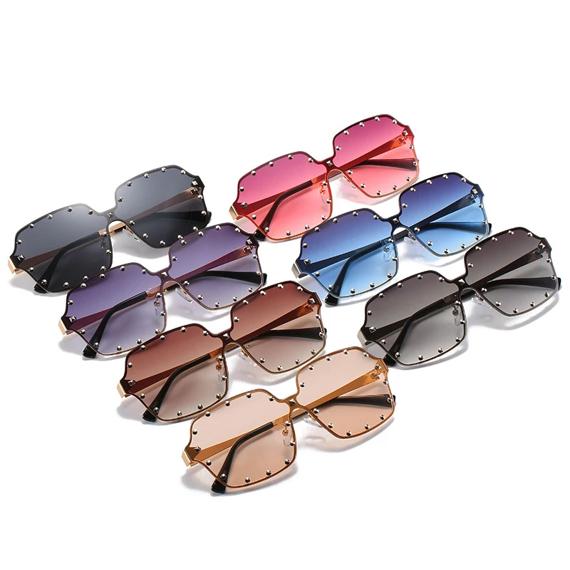 Fashion Rivet Square Sunglasses Men Women 2021 New Oversize Gradient Sun Glasses Vintage Alloy Elegant Shades Eyeware UV400
Fashion Rivet Square Sunglasses Men Women 2021 New Oversize Gradient Sun Glasses Vintage Alloy Elegant Shades Eyeware UV400