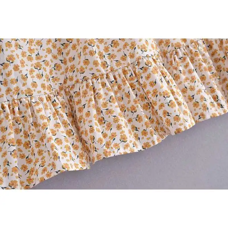 2021 Vintage Women Floral Printed Dress Patchwork Collar Short Puff Sleeves V-neck Chic Lady Fashion Short Dresses Woman Robe
2021 Vintage Women Floral Printed Dress Patchwork Collar Short Puff Sleeves V-neck Chic Lady Fashion Short Dresses Woman Robe