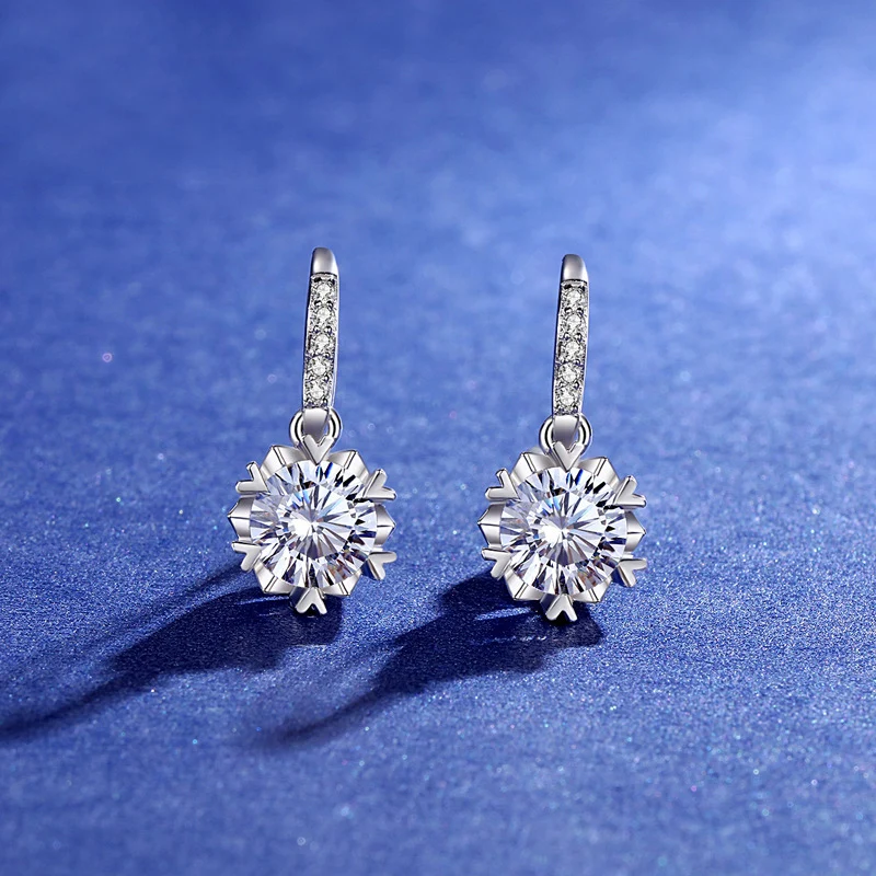 BOEYCJR 925 серебро 0.5ct/1ct D цветной Муассанит VVS Изящные Ювелирные изделия Снежинка Висячие серьги с национальным сертификатом для женщин
BOEYCJR 925 серебро 0.5ct/1ct D цветной Муассанит VVS Изящные Ювелирные изделия Снежинка Висячие серьги с национальным сертификатом для женщин