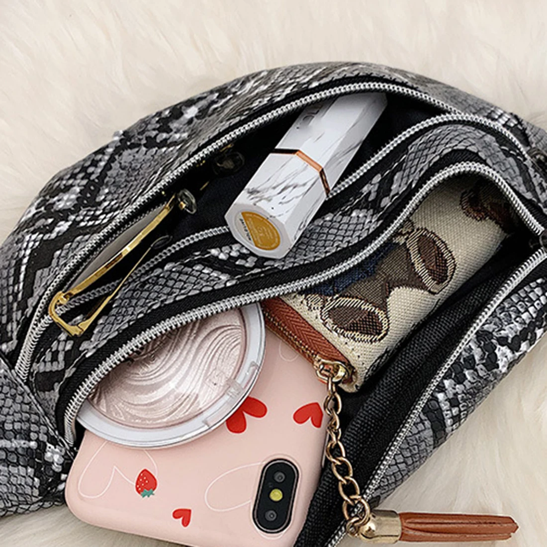 Snake Print Waist Bag Fashion One-shoulder Diagonal Chest Bag Outdoor Leisure Mobile Phone Change Waist Bag Ladies 
Snake Print Waist Bag Fashion One-shoulder Diagonal Chest Bag Outdoor Leisure Mobile Phone Change Waist Bag Ladies