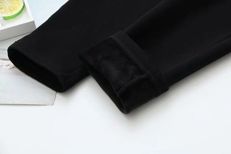 6XL Plus Size Women Black Pencil Pants Cotton Trousers 2021 New Warm Casual Pocket Trousers Slim Jeggings Denim Skinny Trousers
6XL Plus Size Women Black Pencil Pants Cotton Trousers 2021 New Warm Casual Pocket Trousers Slim Jeggings Denim Skinny Trousers