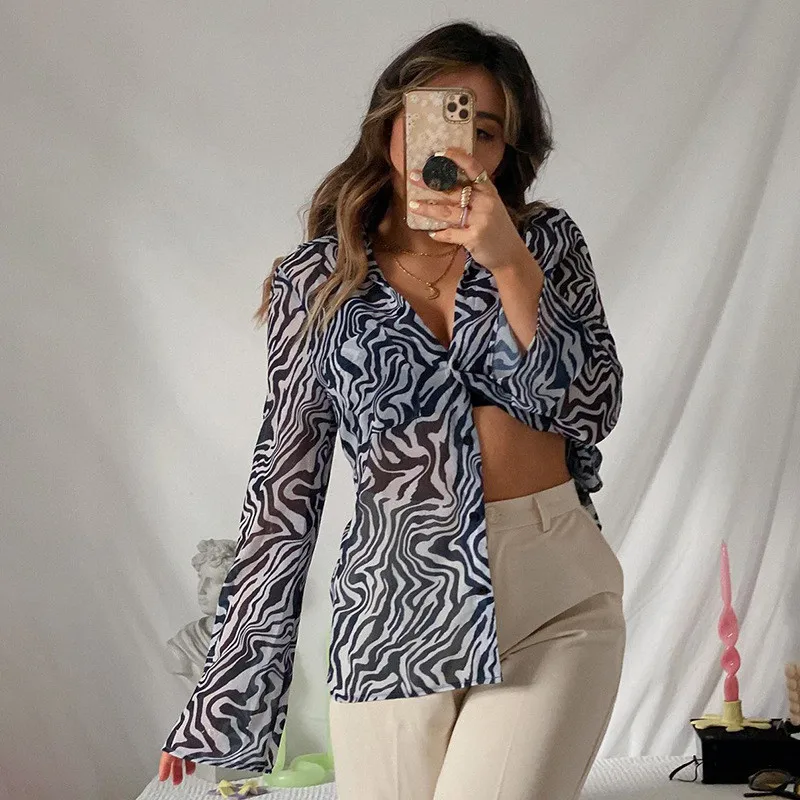 Женская шифоновая блузка в полоску, с длинным рукавом, на пуговицах 
Женская шифоновая блузка в полоску, с длинным рукавом, на пуговицах