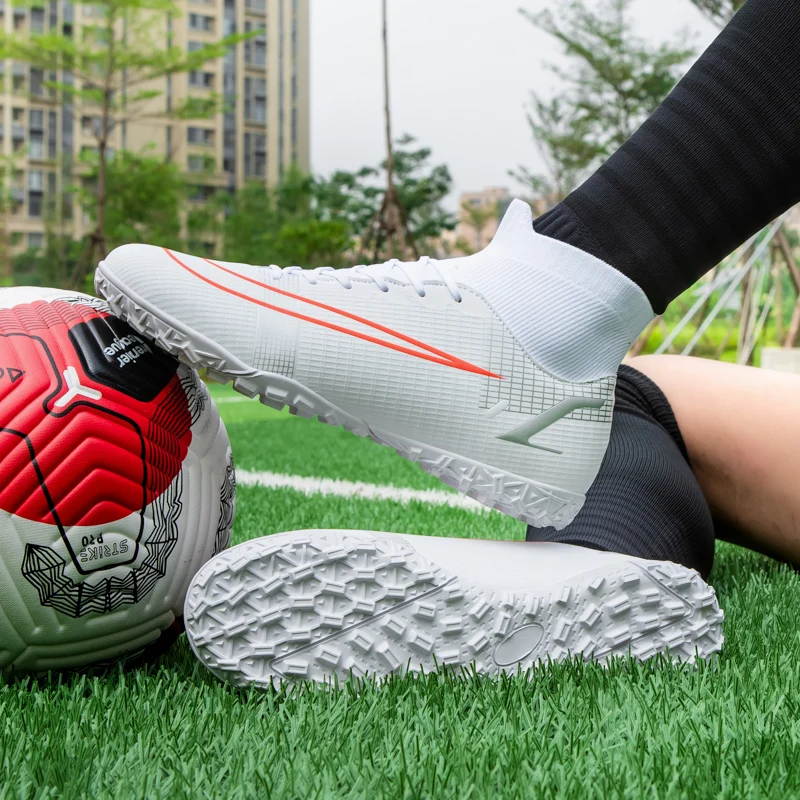 Indoor Soccer Shoes Men Sneakers Turf Football Boots Kids Soccer Cleats AG/FG Spikes Training Boys Girls Students Sport Futsal 
Indoor Soccer Shoes Men Sneakers Turf Football Boots Kids Soccer Cleats AG/FG Spikes Training Boys Girls Students Sport Futsal