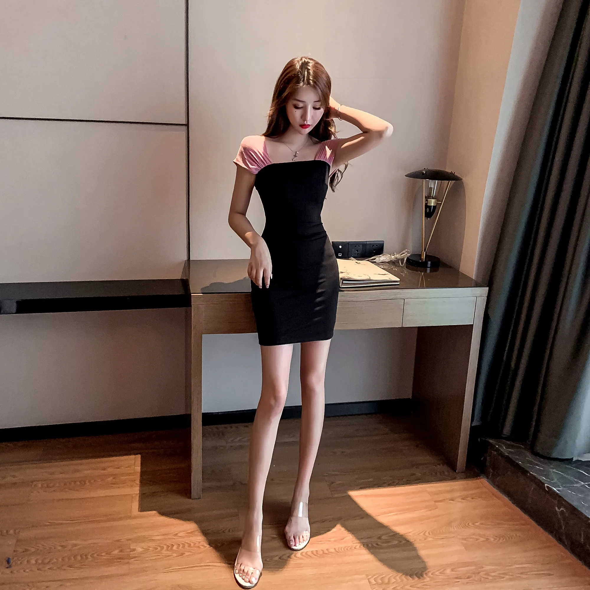 Skirt for Women 2021spring New Fashion Hip Small Skinny Slimming Tube Top Sexy Elegant Dress
Skirt for Women 2021spring New Fashion Hip Small Skinny Slimming Tube Top Sexy Elegant Dress