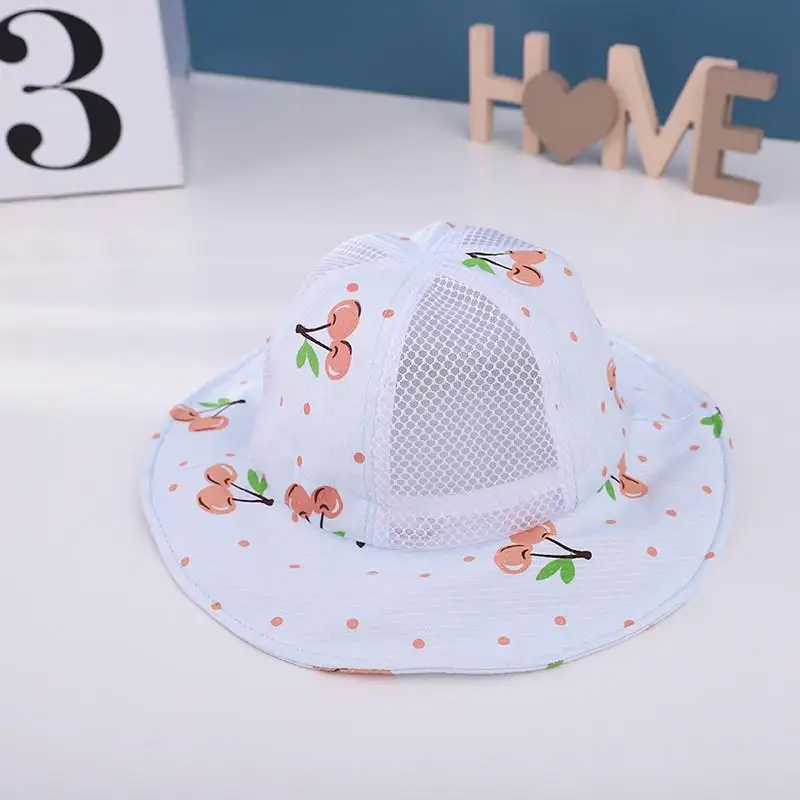 Панама летняя хлопковая с принтом вишни, 44 дюйма 
Панама летняя хлопковая с принтом вишни, 44 дюйма