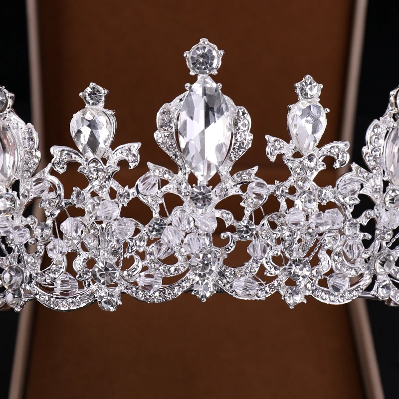 Baroque Crystal Wedding Tiara Bridal Crown for Wedding Diadem Queen Silver color Rhinestone Women Hair Jewelry Accessories
Baroque Crystal Wedding Tiara Bridal Crown for Wedding Diadem Queen Silver color Rhinestone Women Hair Jewelry Accessories