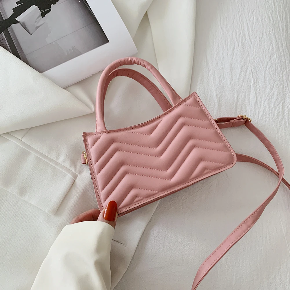 Трендовая розовая Женская сумка 2021, женская дизайнерская роскошная сумка, повседневная сумка-мессенджер из искусственной кожи карамельных...
Трендовая розовая Женская сумка 2021, женская дизайнерская роскошная сумка, повседневная сумка-мессенджер из искусственной кожи карамельных...