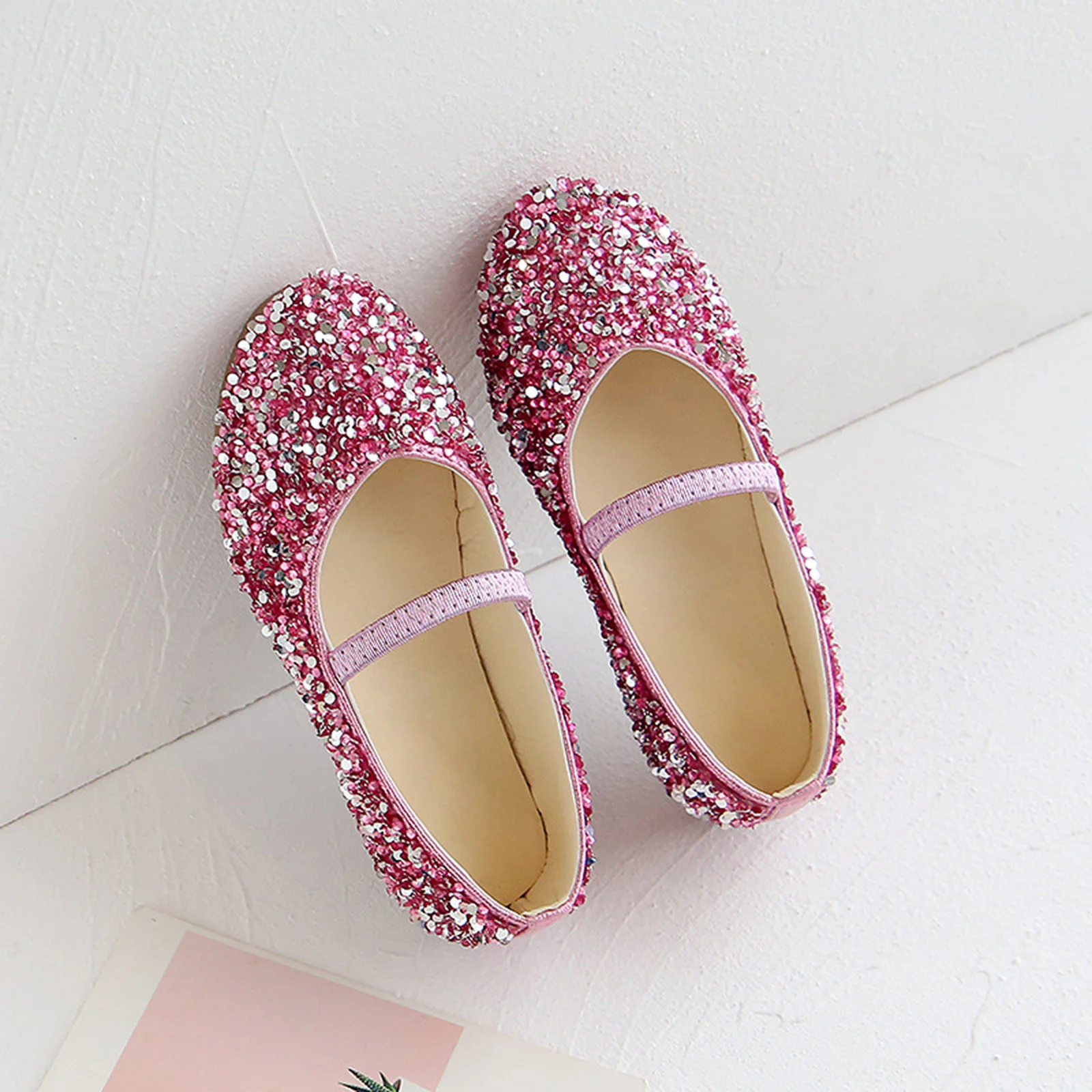 Children Shiny Sequins Shoes Non-Slip Rubber Sole Footwear Kids Girls Cute Princess Leather Shoe School Party Dance Glitter Flat
Children Shiny Sequins Shoes Non-Slip Rubber Sole Footwear Kids Girls Cute Princess Leather Shoe School Party Dance Glitter Flat
