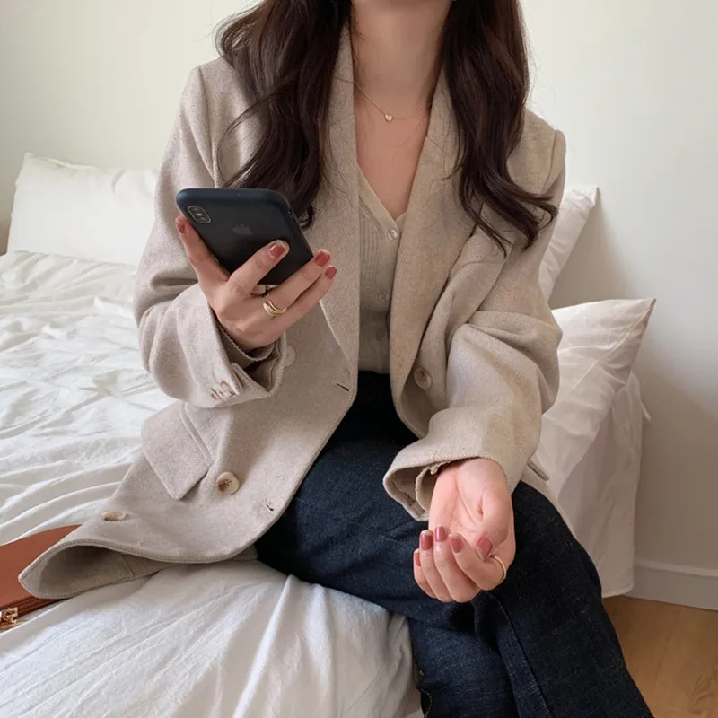 OL Basic Notched Oatmeal Woolen Blazer Coat 2021 New Autumn Winter Formal Double Breasted Women Blazers Suit Jacket Tops
OL Basic Notched Oatmeal Woolen Blazer Coat 2021 New Autumn Winter Formal Double Breasted Women Blazers Suit Jacket Tops