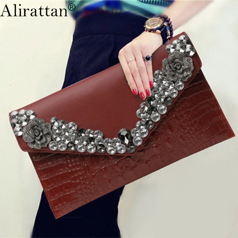 Luxury Crocodile Pattern Natural Leather Clutch Bags For Women 2022 New Fashion Brand Ladies Diamond Clutch Evening Bag
Luxury Crocodile Pattern Natural Leather Clutch Bags For Women 2022 New Fashion Brand Ladies Diamond Clutch Evening Bag