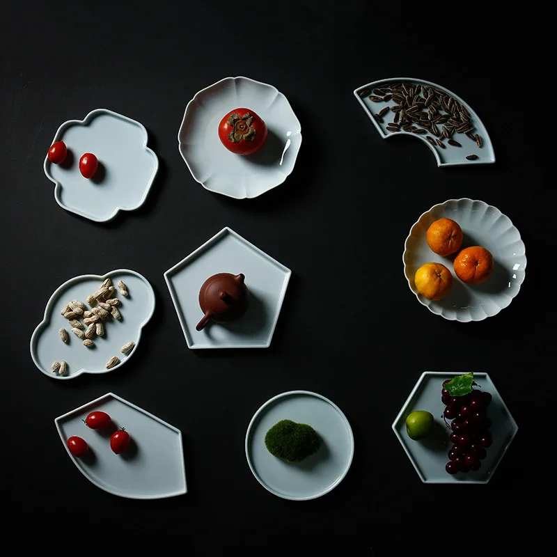 Shadow celadon tea tray, ceramic pot with pot holder, dry soak tray, creative large fruit tray, snack tray, refreshment tray
Shadow celadon tea tray, ceramic pot with pot holder, dry soak tray, creative large fruit tray, snack tray, refreshment tray