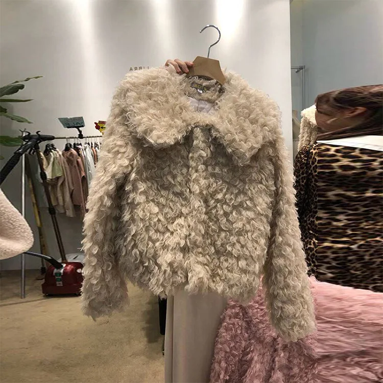 Autumn Winter Ladies Short Jacket 2020 Regular Wool Roll Solid Color Lapel Top Street Style Fashion All-match Long Sleeves 
Autumn Winter Ladies Short Jacket 2020 Regular Wool Roll Solid Color Lapel Top Street Style Fashion All-match Long Sleeves