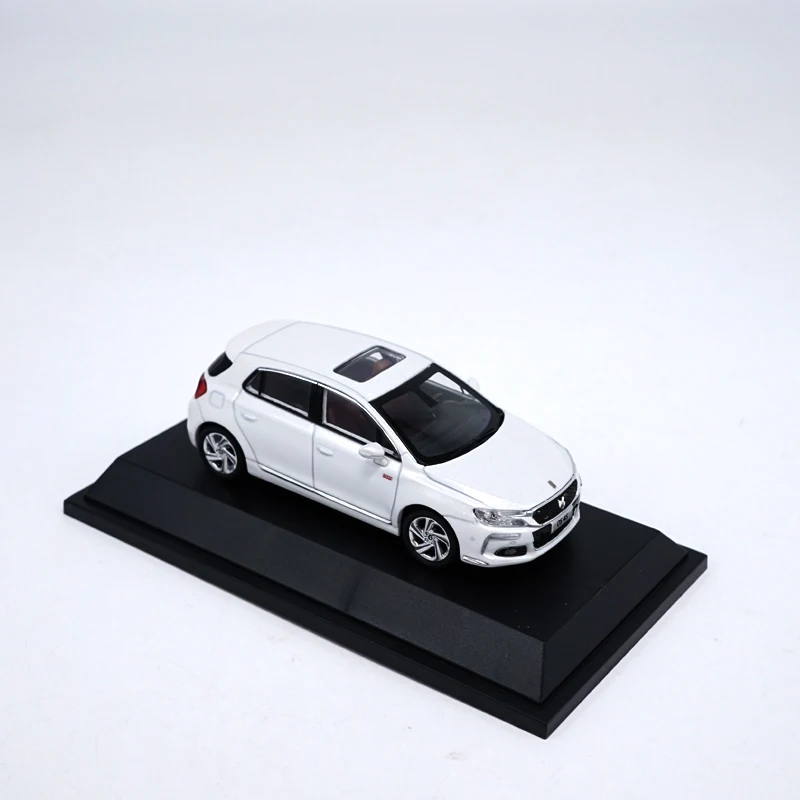 Модель автомобиля в масштабе 1:43 CITROEN DS модель из сплава статическая высокой