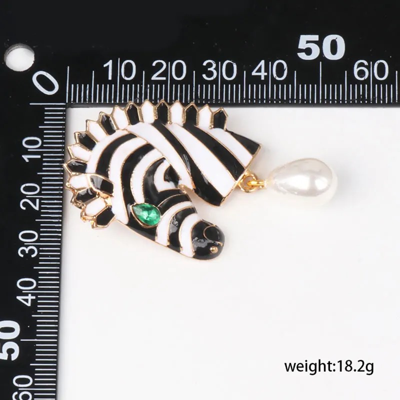 Female Fashion Trend Metal Earrings Statement Fine Zebra Earring High-quality Jewelry Accessories For Women Wholesale
Female Fashion Trend Metal Earrings Statement Fine Zebra Earring High-quality Jewelry Accessories For Women Wholesale