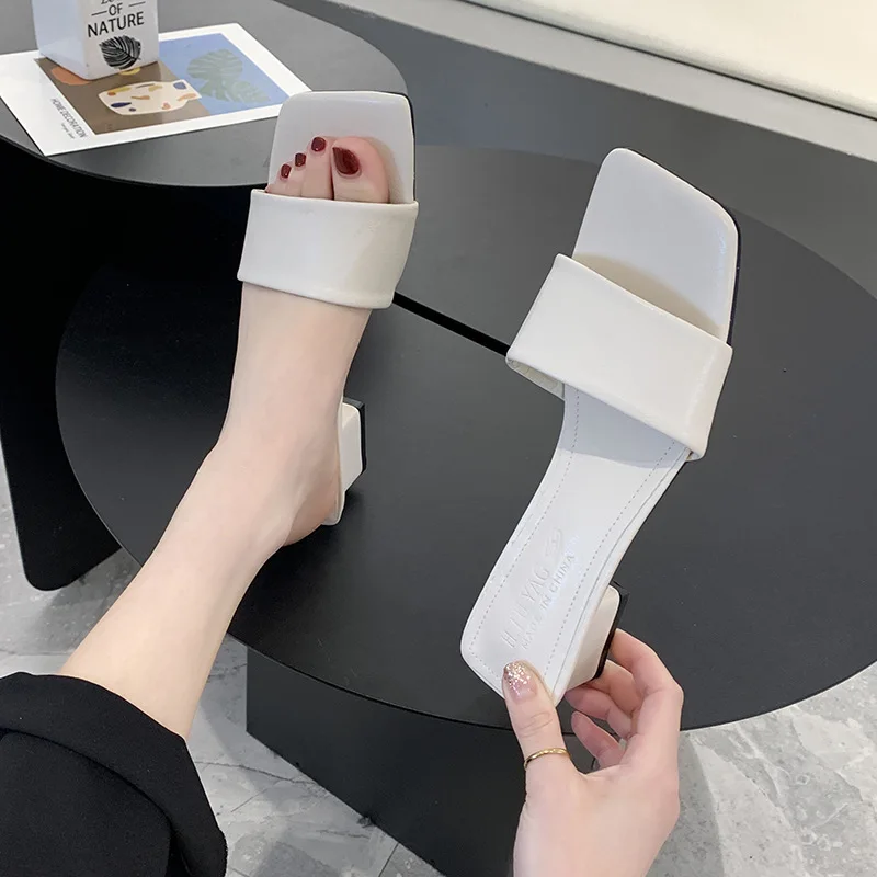 Шлёпанцы на высоком каблуке Женская одежда 2021 новые летние ботильоны на толстом каблуке чистого Красного цвета с квадратным носком; Просты...
Шлёпанцы на высоком каблуке Женская одежда 2021 новые летние ботильоны на толстом каблуке чистого Красного цвета с квадратным носком; Просты...