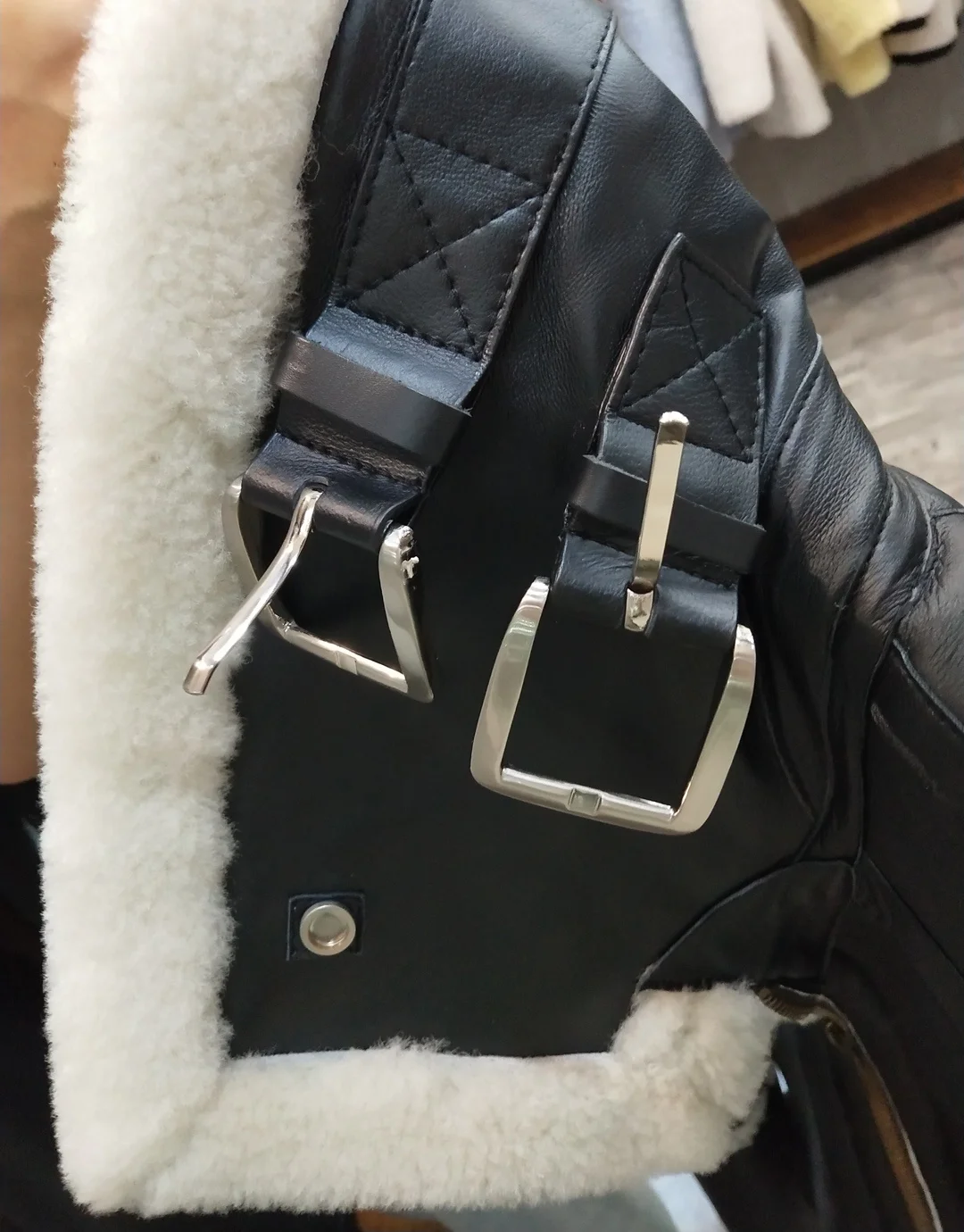 Natural real sheep fur coat winter women men Pattern letters genuine leather jacket original sheepskin coats thick warm clothes
Natural real sheep fur coat winter women men Pattern letters genuine leather jacket original sheepskin coats thick warm clothes