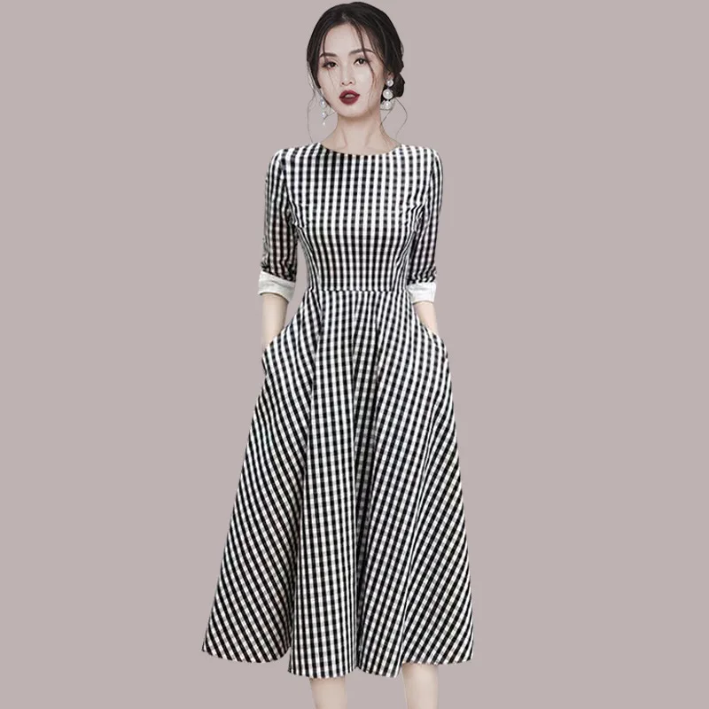 S-XL Plus Size Women Summer 2021 Tunic Dress Half Sleeve Ruffle Black Elegant Plaid Dress Ladies Korean Fashion Casual Sundress
S-XL Plus Size Women Summer 2021 Tunic Dress Half Sleeve Ruffle Black Elegant Plaid Dress Ladies Korean Fashion Casual Sundress
