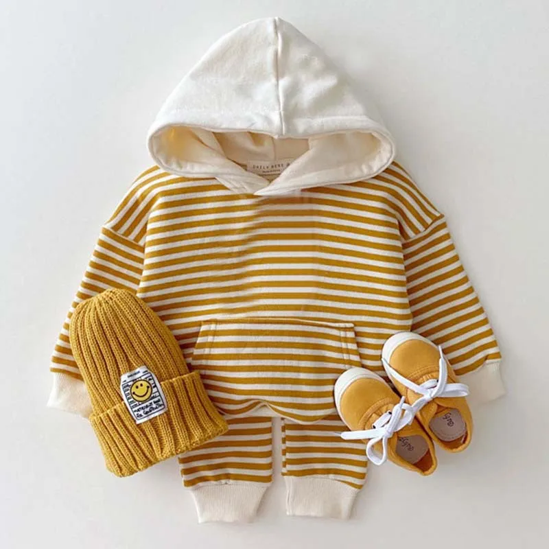 Casual Sports Baby Two-piece Suit Baby Clothes Baby Boy Clothes Pure Cotton Autumn Sweater Suit Boy Letter Hooded Top Trousers
Casual Sports Baby Two-piece Suit Baby Clothes Baby Boy Clothes Pure Cotton Autumn Sweater Suit Boy Letter Hooded Top Trousers