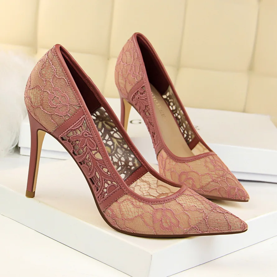 Sexy Women Pumps Nightclub Thin High Heel Shallow Mouth Pointed Mesh Hollow Lace Women Shoes White Red Green Black
Sexy Women Pumps Nightclub Thin High Heel Shallow Mouth Pointed Mesh Hollow Lace Women Shoes White Red Green Black