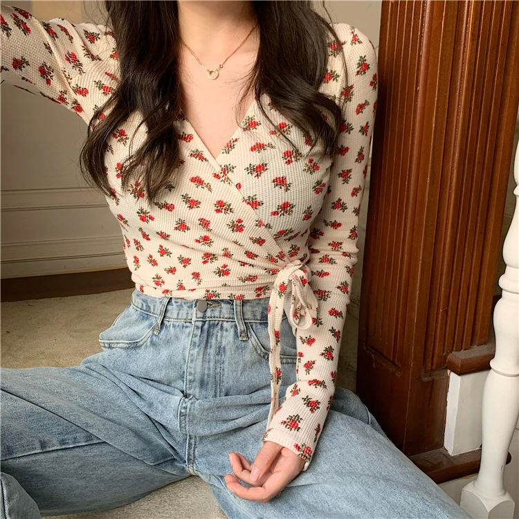 Flower Print T Shirts Women Spring 2020 Sweet V Neck Long Sleeve Female Tops New Casual Drawstring Ladies Tees
Flower Print T Shirts Women Spring 2020 Sweet V Neck Long Sleeve Female Tops New Casual Drawstring Ladies Tees