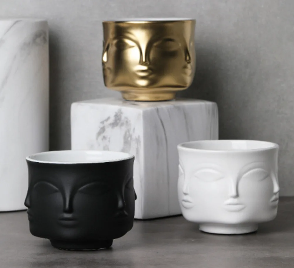 Ceramic vase in Nordic style design of the face ceramic vase accessories for the house accessories instruments vase of flowers
Ceramic vase in Nordic style design of the face ceramic vase accessories for the house accessories instruments vase of flowers