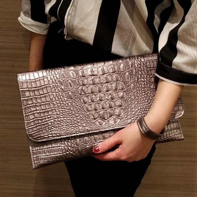 Handbag Women 2021 New Ladies Large-capacity Big Bag Pattern Handbag PU Leather Wild Banquet Envelope Shoulder Crocodile Bag
Handbag Women 2021 New Ladies Large-capacity Big Bag Pattern Handbag PU Leather Wild Banquet Envelope Shoulder Crocodile Bag