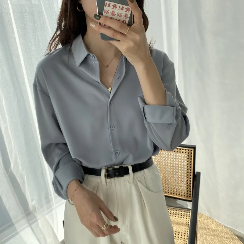 2020 Autumn Women Fashion Long Sleeves Satin Blouse Vintage Femme Lapel Casual Loose Street Shirts Elegant Imitation Silk Tops
2020 Autumn Women Fashion Long Sleeves Satin Blouse Vintage Femme Lapel Casual Loose Street Shirts Elegant Imitation Silk Tops