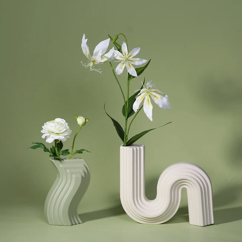 Nordic Style Ceramic Vase Ornaments Modern Geometric Architectural Modeling Hotel Model Room Creative Soft Ornaments Garden New
Nordic Style Ceramic Vase Ornaments Modern Geometric Architectural Modeling Hotel Model Room Creative Soft Ornaments Garden New