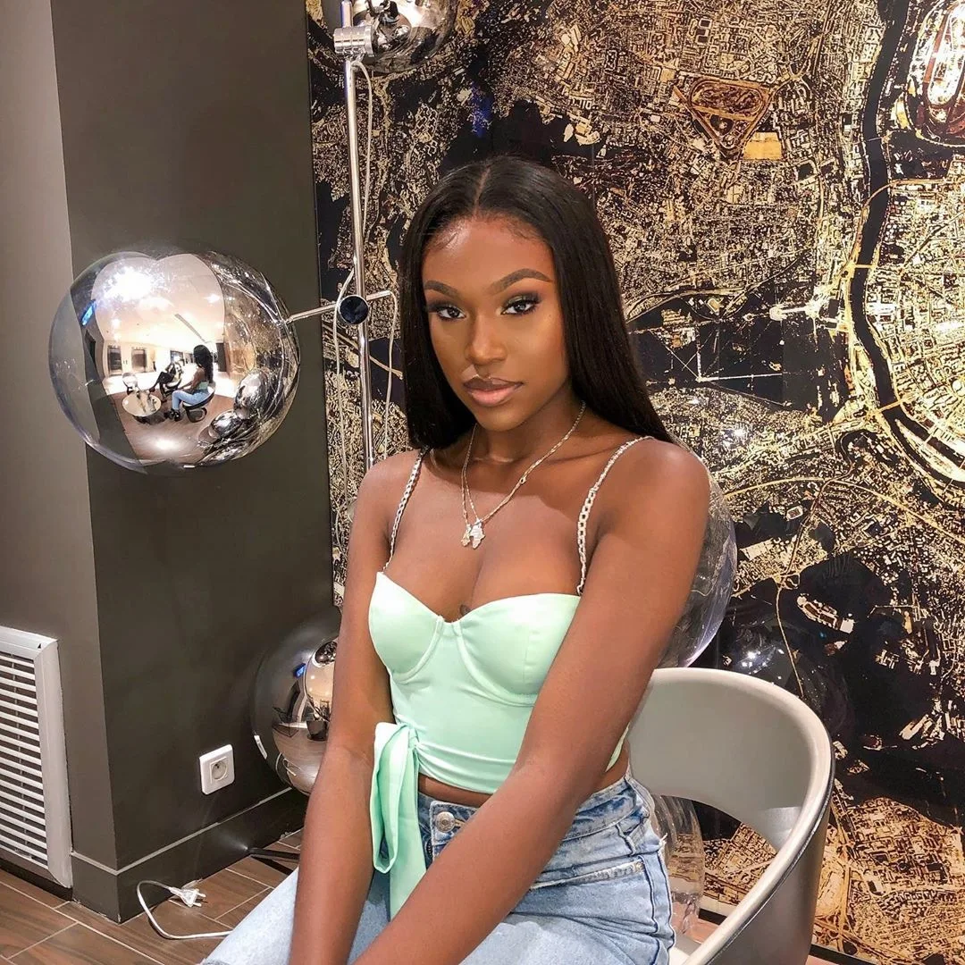 2021 new European and American chain sling chest wrapped navel exposed bow tie sexy vest ToP
2021 new European and American chain sling chest wrapped navel exposed bow tie sexy vest ToP