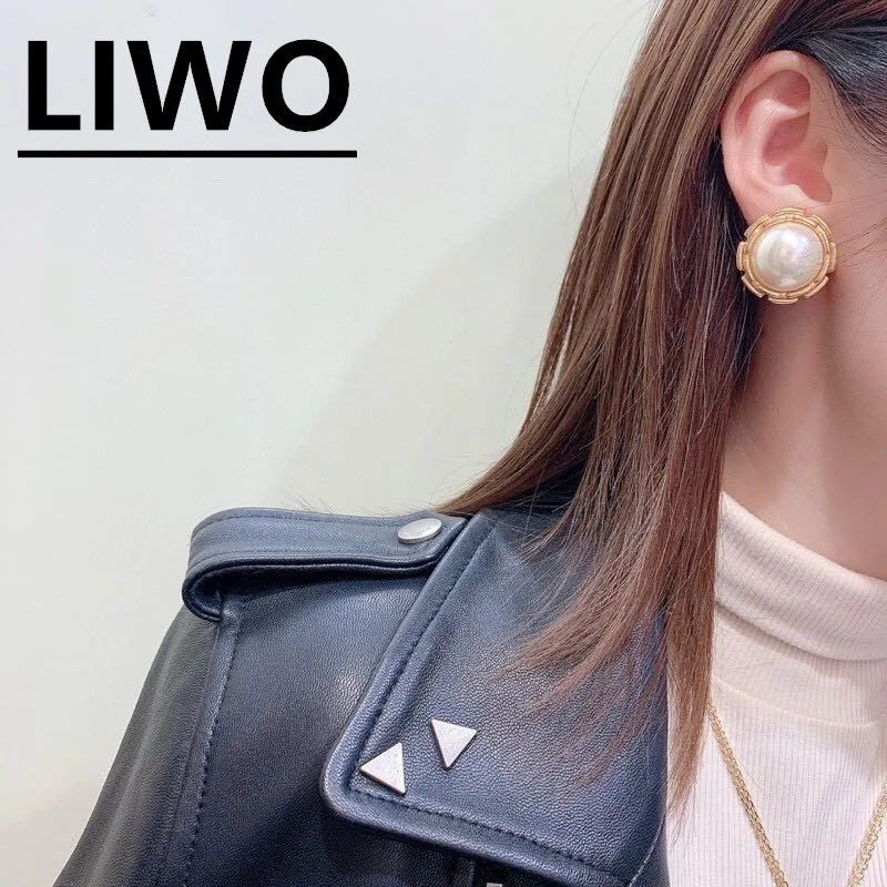 LIWO Luxury Stud Earrings For Women Korean Fashion Jewelry Sets 2021 Designer Pearl Gold Earrings CC BTS Ball
LIWO Luxury Stud Earrings For Women Korean Fashion Jewelry Sets 2021 Designer Pearl Gold Earrings CC BTS Ball