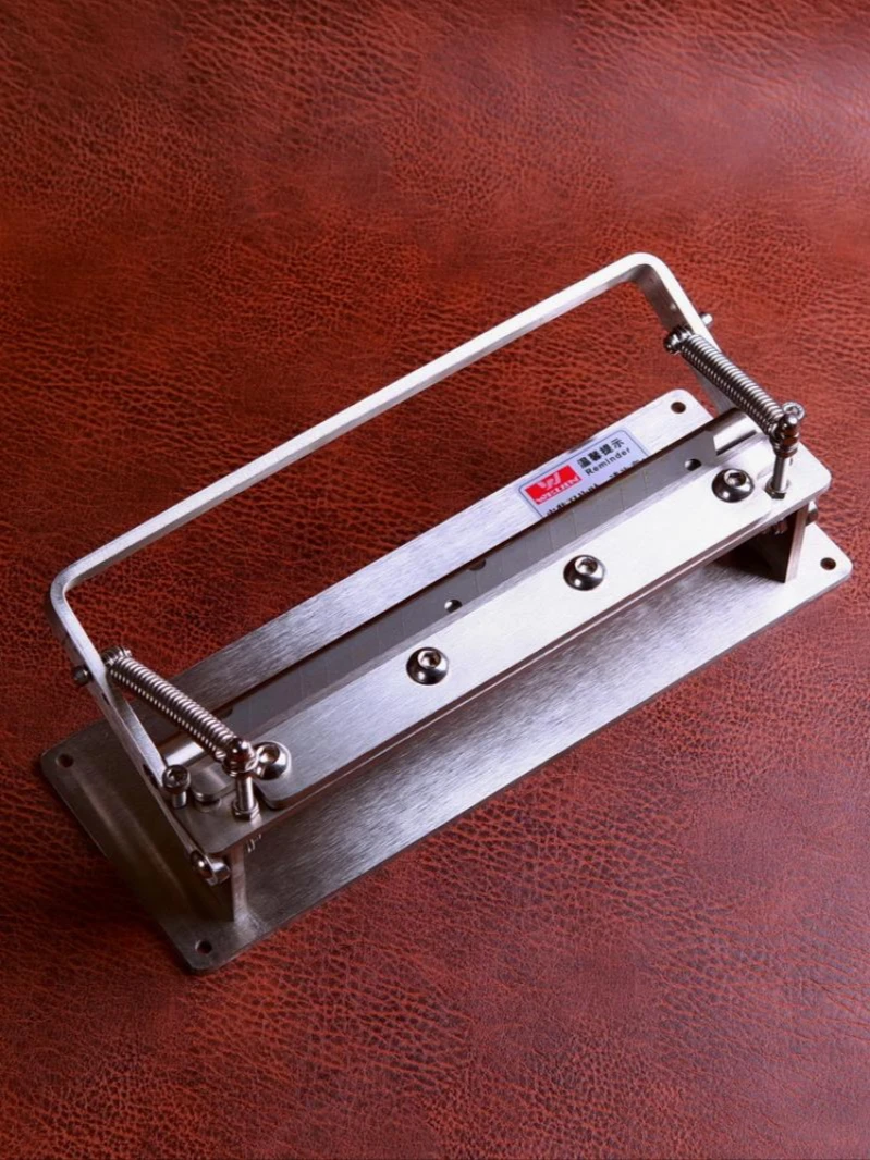 Hot Sales Leather Scraper Manual Leather Skiver Leather Peel Tools,leather Splitter Plus,work Width 220Mm
Hot Sales Leather Scraper Manual Leather Skiver Leather Peel Tools,leather Splitter Plus,work Width 220Mm