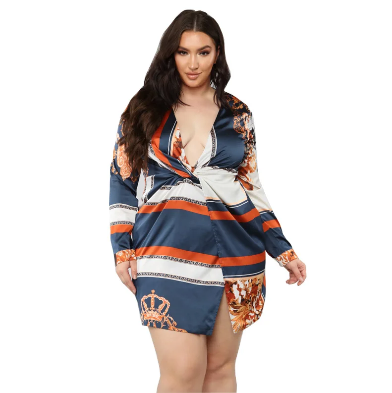 Charming Lady V-Neck Fashion Printed Dresses Long Sleeves Front Split Sexy Ladies Nightclub Mini Dress Spring 2021 Real Picture
Charming Lady V-Neck Fashion Printed Dresses Long Sleeves Front Split Sexy Ladies Nightclub Mini Dress Spring 2021 Real Picture
