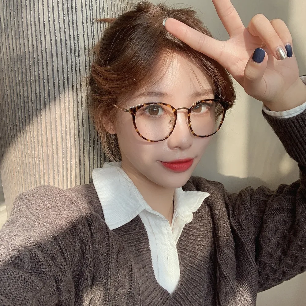 Крупногабаритные очки с круглой оправой Для женщин антибликовыми свойствами светильник компьютерные очки для мужчин Винтаж прозрачные оп...
Крупногабаритные очки с круглой оправой Для женщин антибликовыми свойствами светильник компьютерные очки для мужчин Винтаж прозрачные оп...